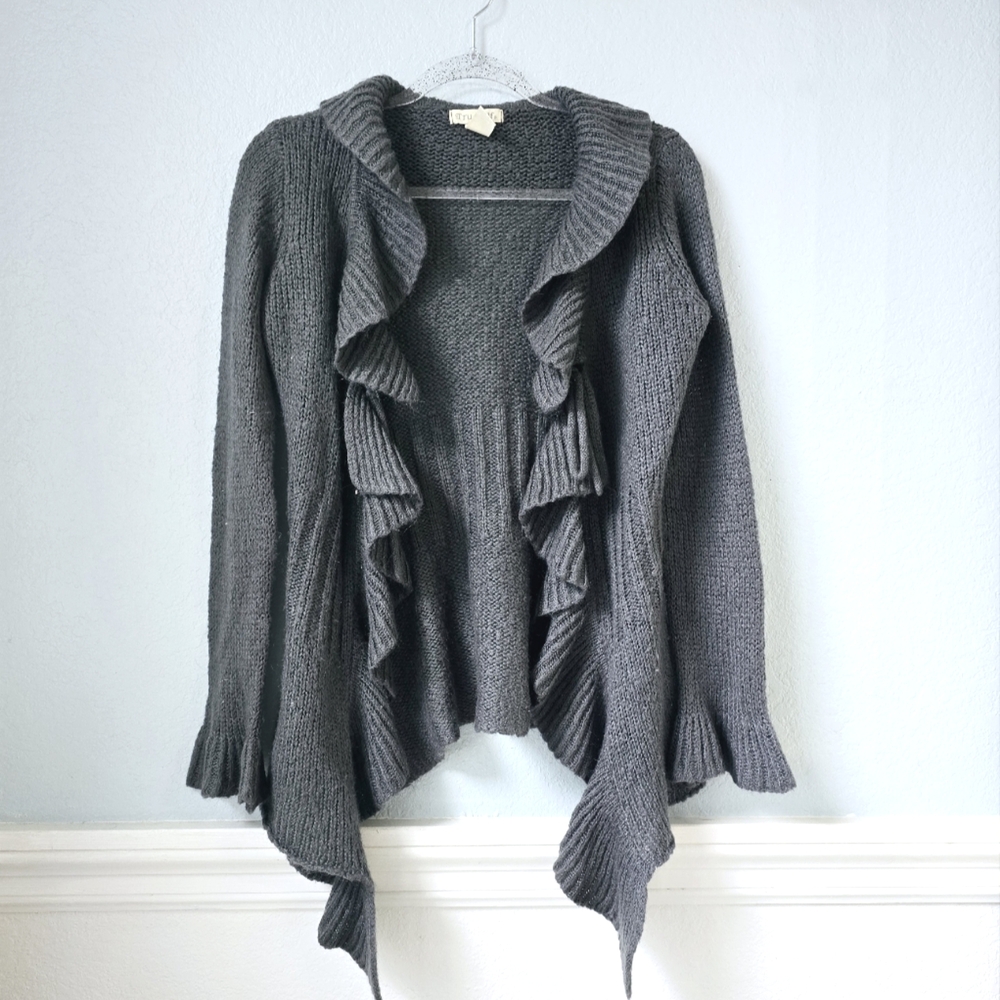 Tru Self Gray Asymmetrical Open Cardigan| sleeves flare at the end | size small